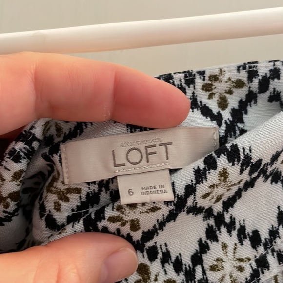 Women’s Loft Skirt Size 6 - Picture 4 of 4